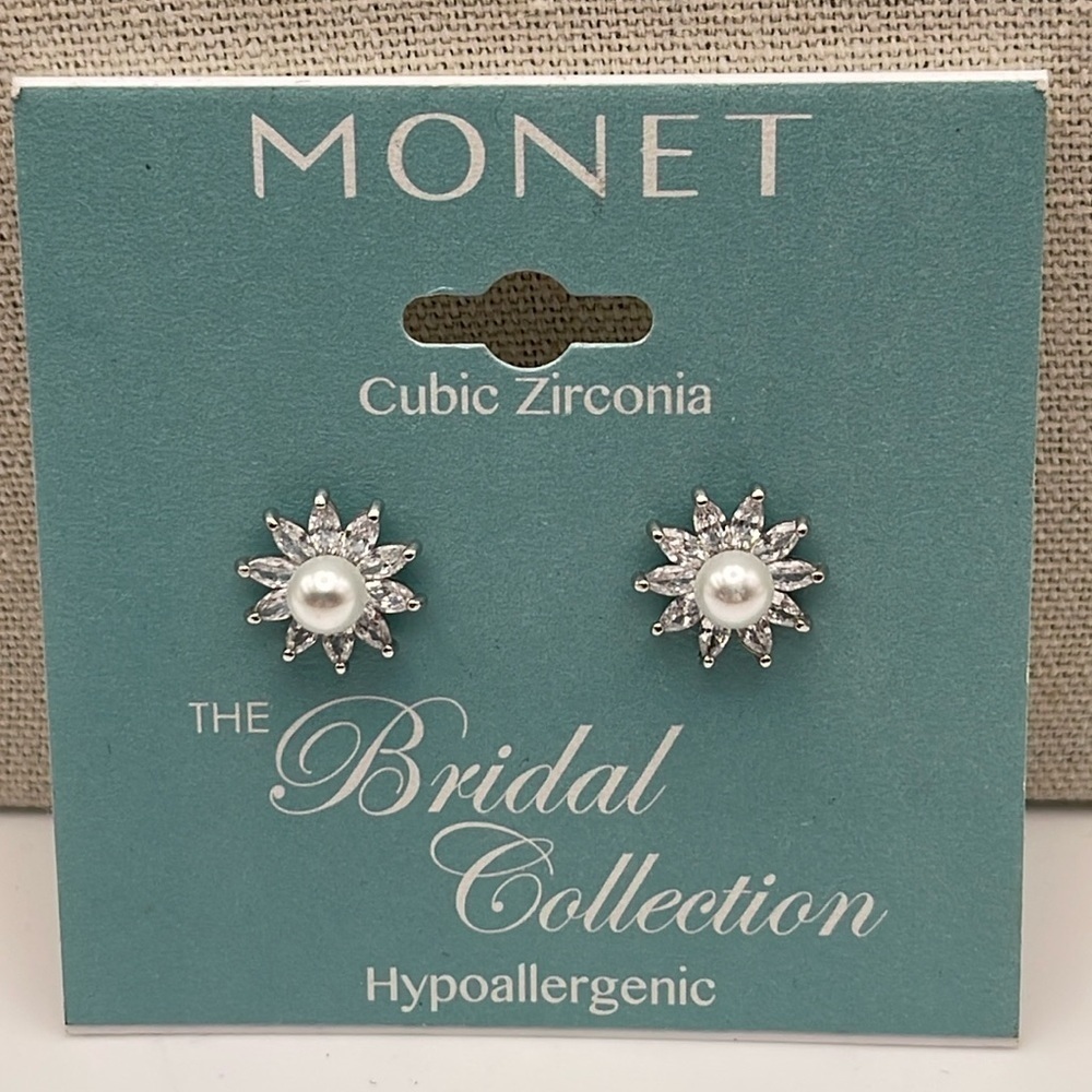 NWT Monet Bridal Collection Cubic Zirconia Faux Pearl Pierced Earrings